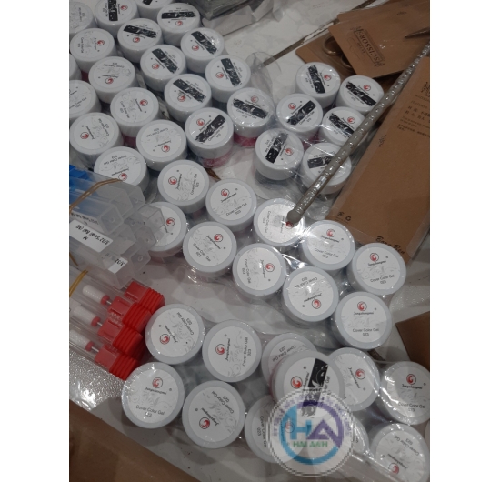 Bướm đính móng