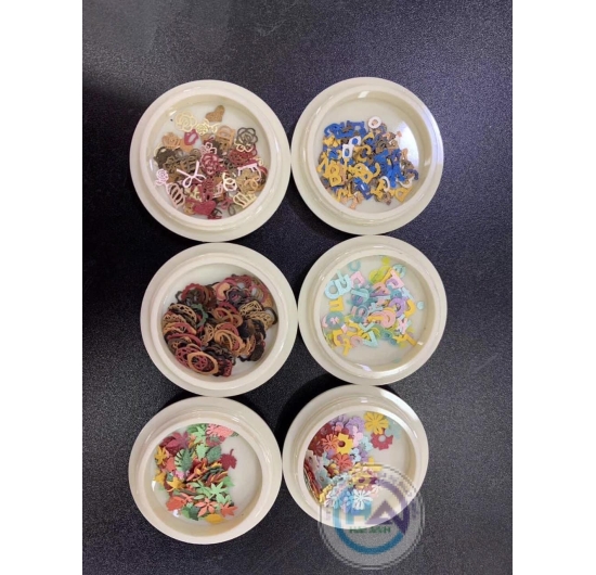 Bướm đính móng